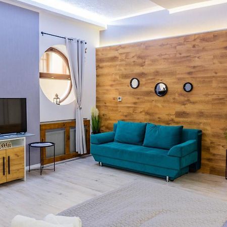 Koa - Inside Old Town Apartment Brasov Bagian luar foto
