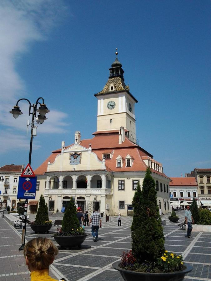 Koa - Inside Old Town Apartment Brasov Bagian luar foto
